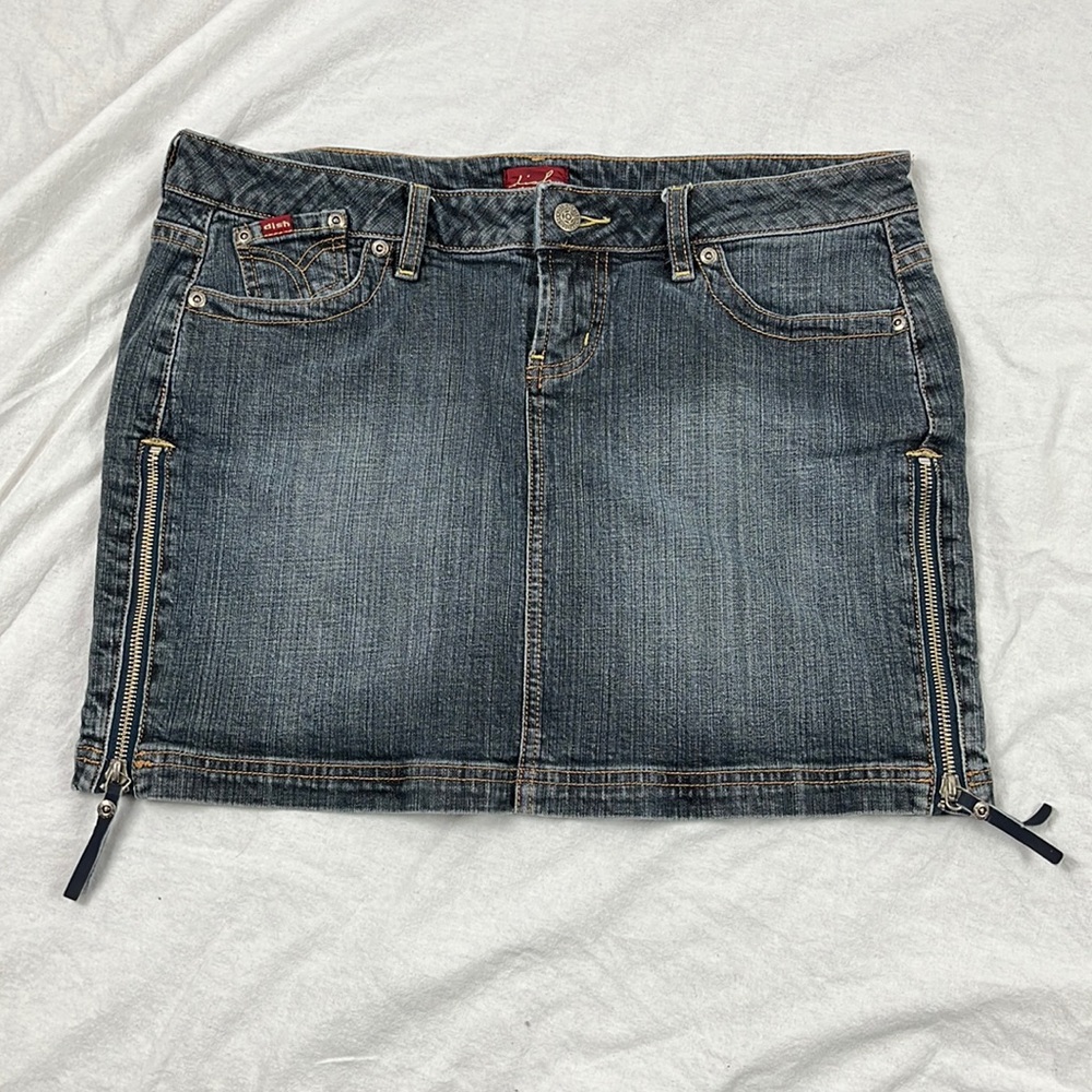 DISH Denim Skirt Size 30